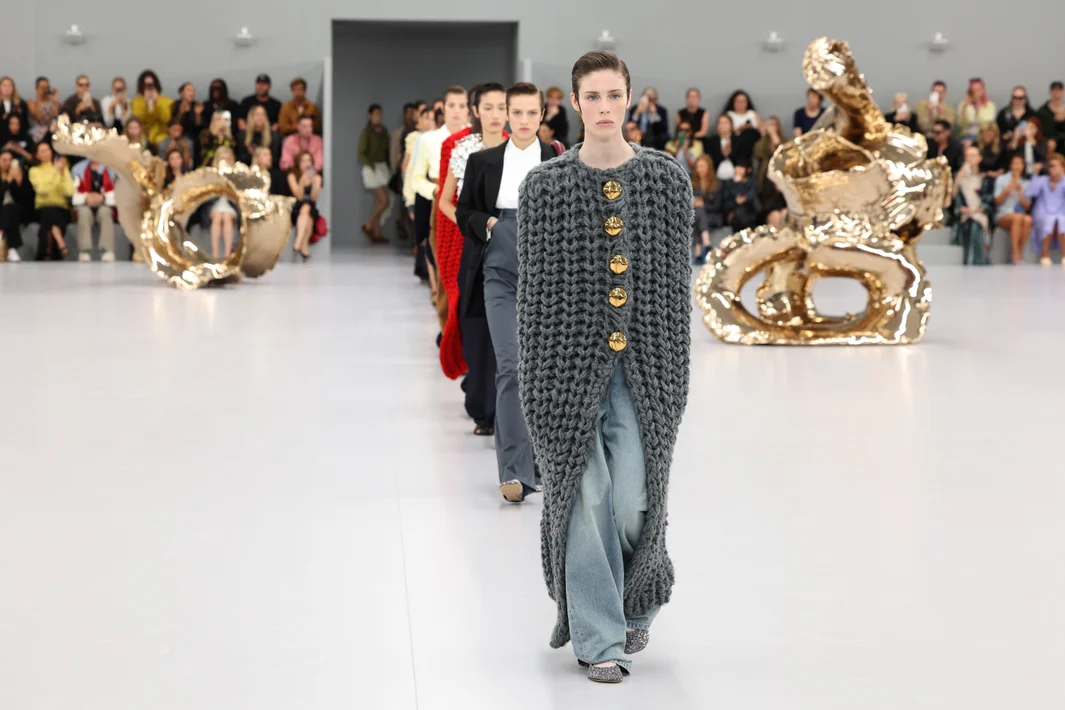 Fashion and Gender: How Do They Correlate?